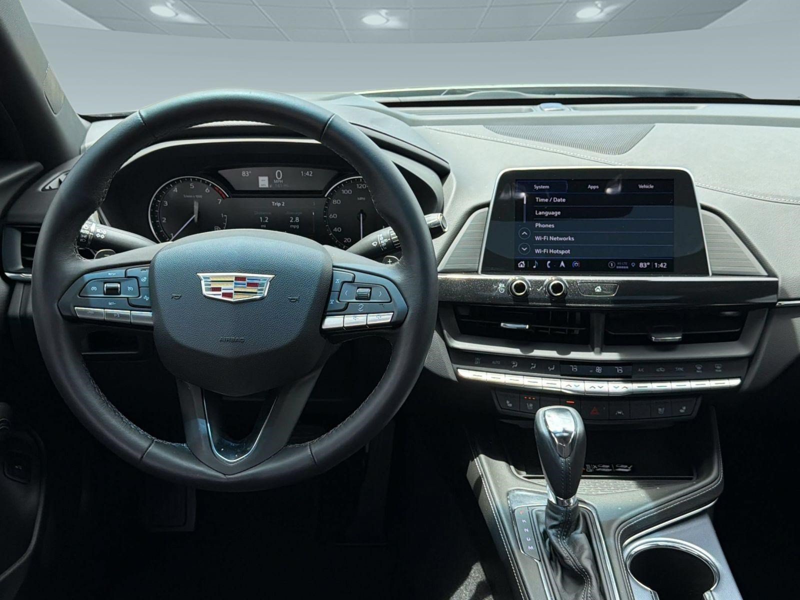 Used 2025 Cadillac CT4 Premium Luxury RWD image 29