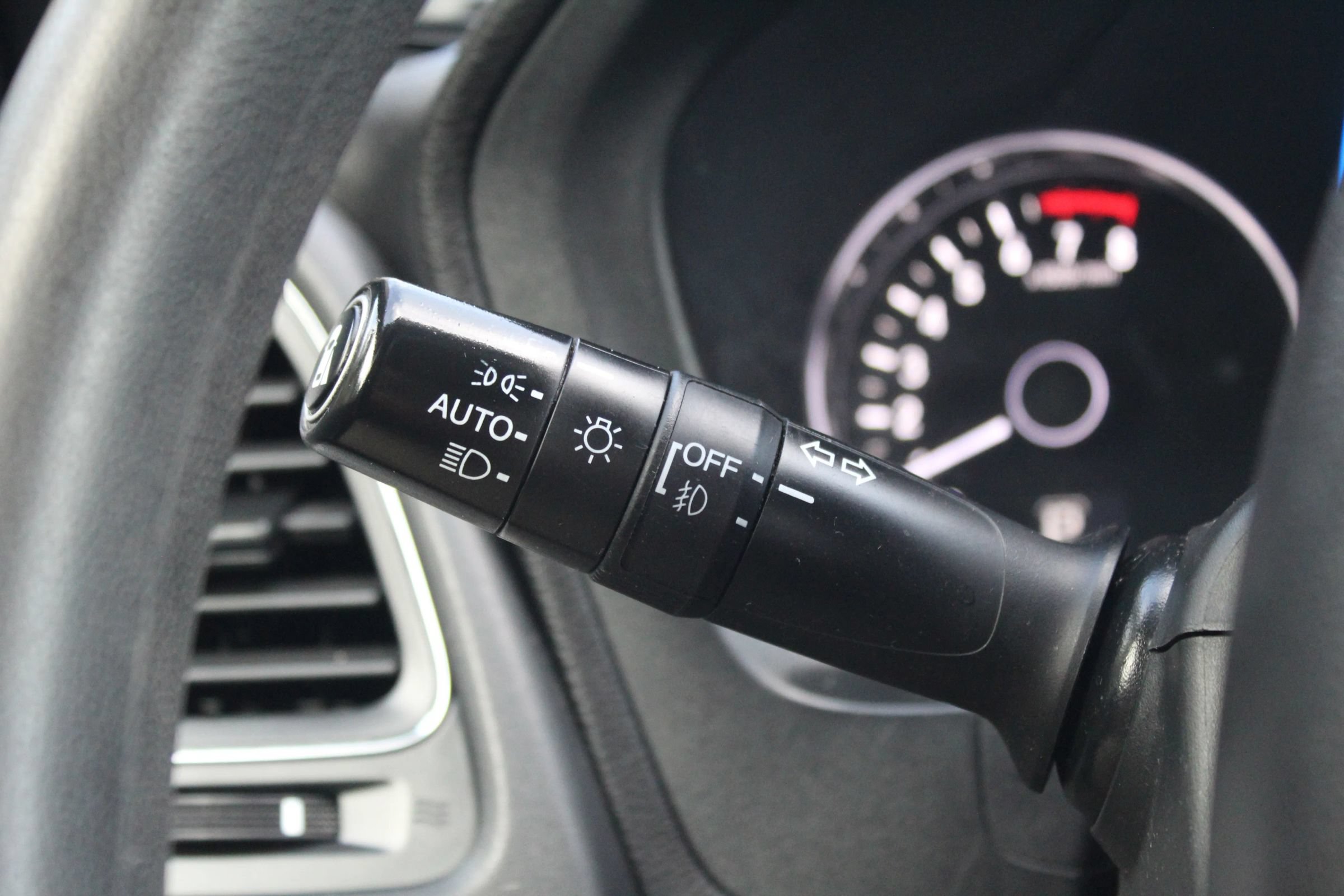 Used 2018 Honda HR-V EX image 28