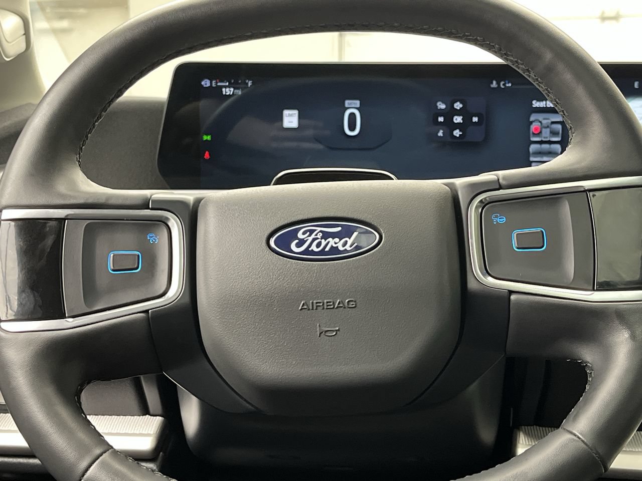Certified 2025 Ford Expedition Active AWD/4WD image 18