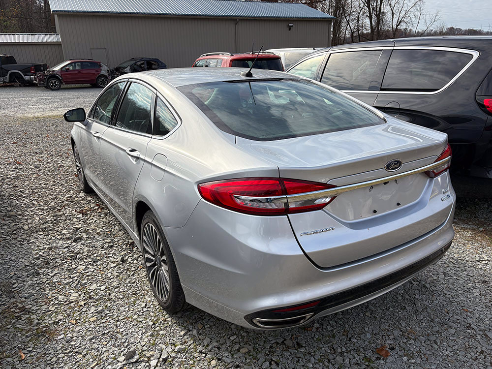 Used 2017 Ford Fusion SE AWD/4WD image 3