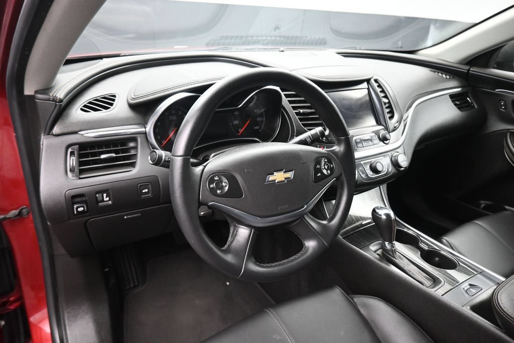 Used 2019 Chevrolet Impala LT FWD image 13