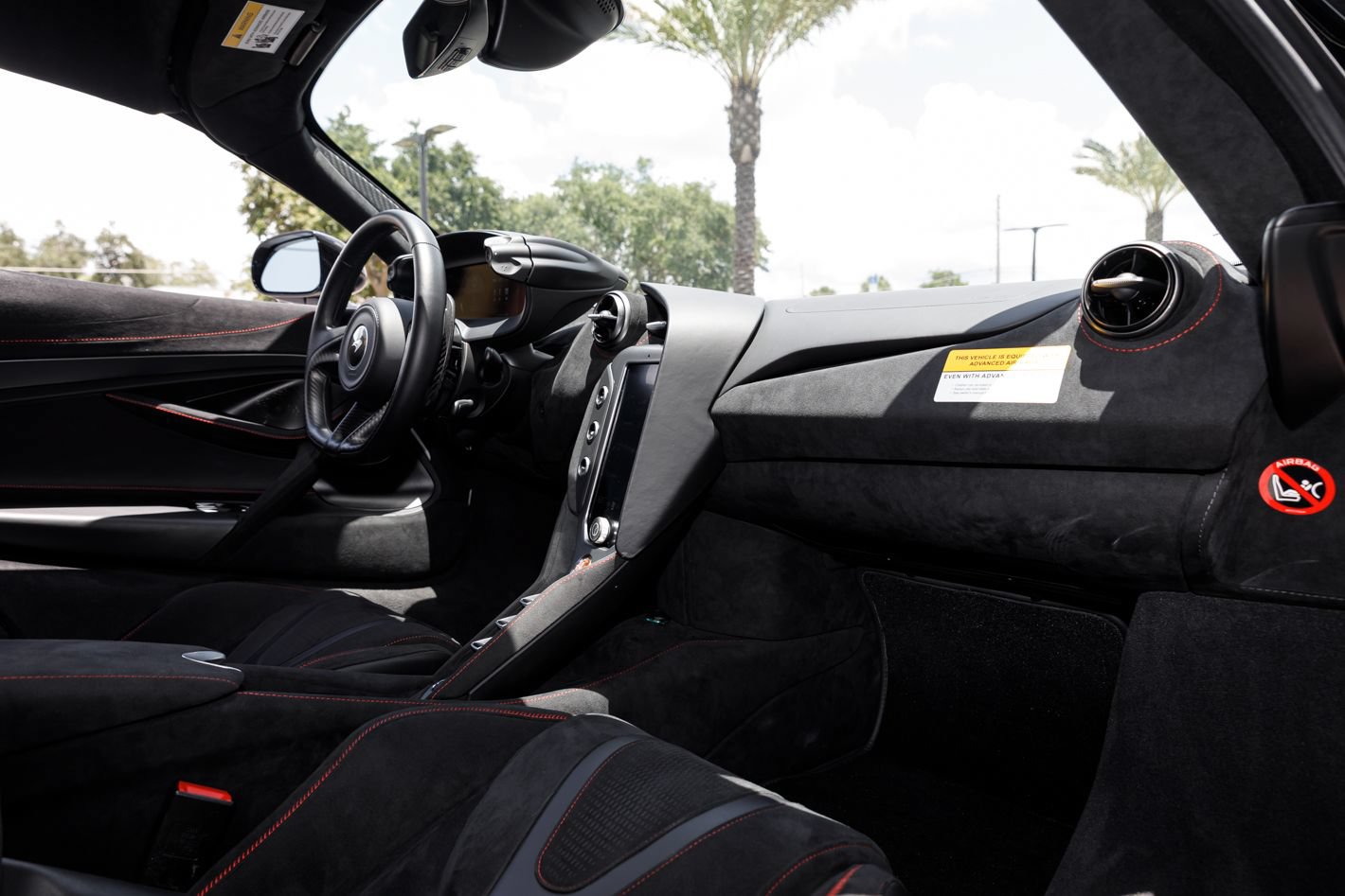 Used 2025 McLaren 750S RWD image 58
