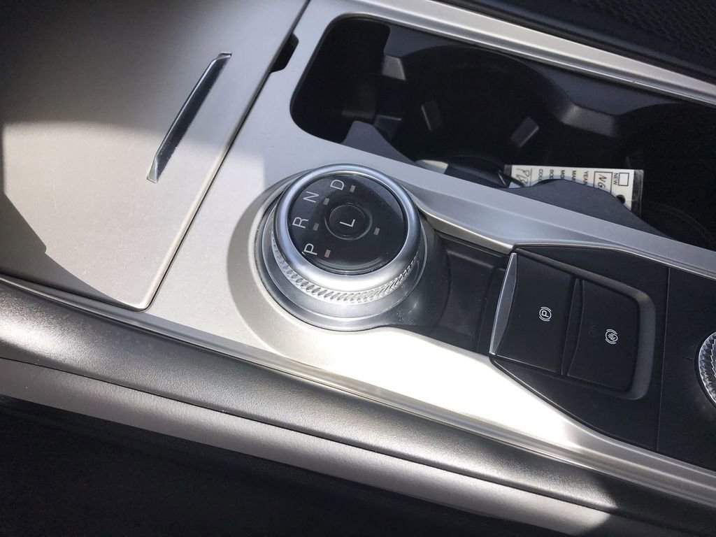 Used 2022 Ford Explorer XLT image 19