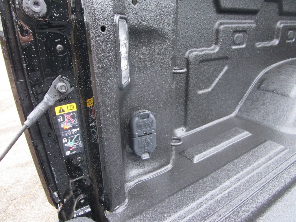 New 2026 GMC Sierra 2500 Denali w/ Denali Reserve Package image 13