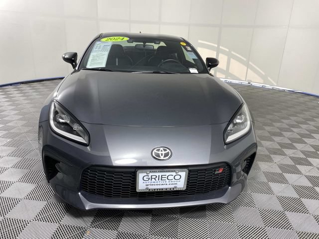 Used 2024 Toyota GR86 Premium RWD image 3