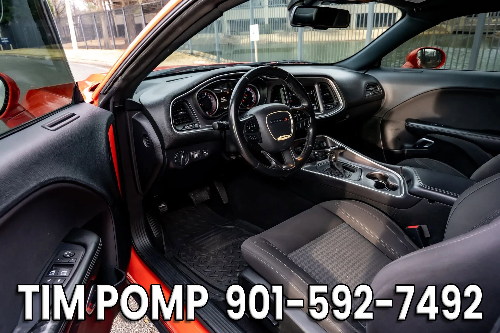 Used 2019 Dodge Challenger SXT image 10