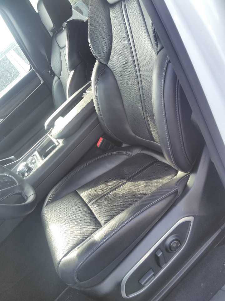 Used 2024 Jeep Wagoneer Series II w/ Flexible Seating Group image 13