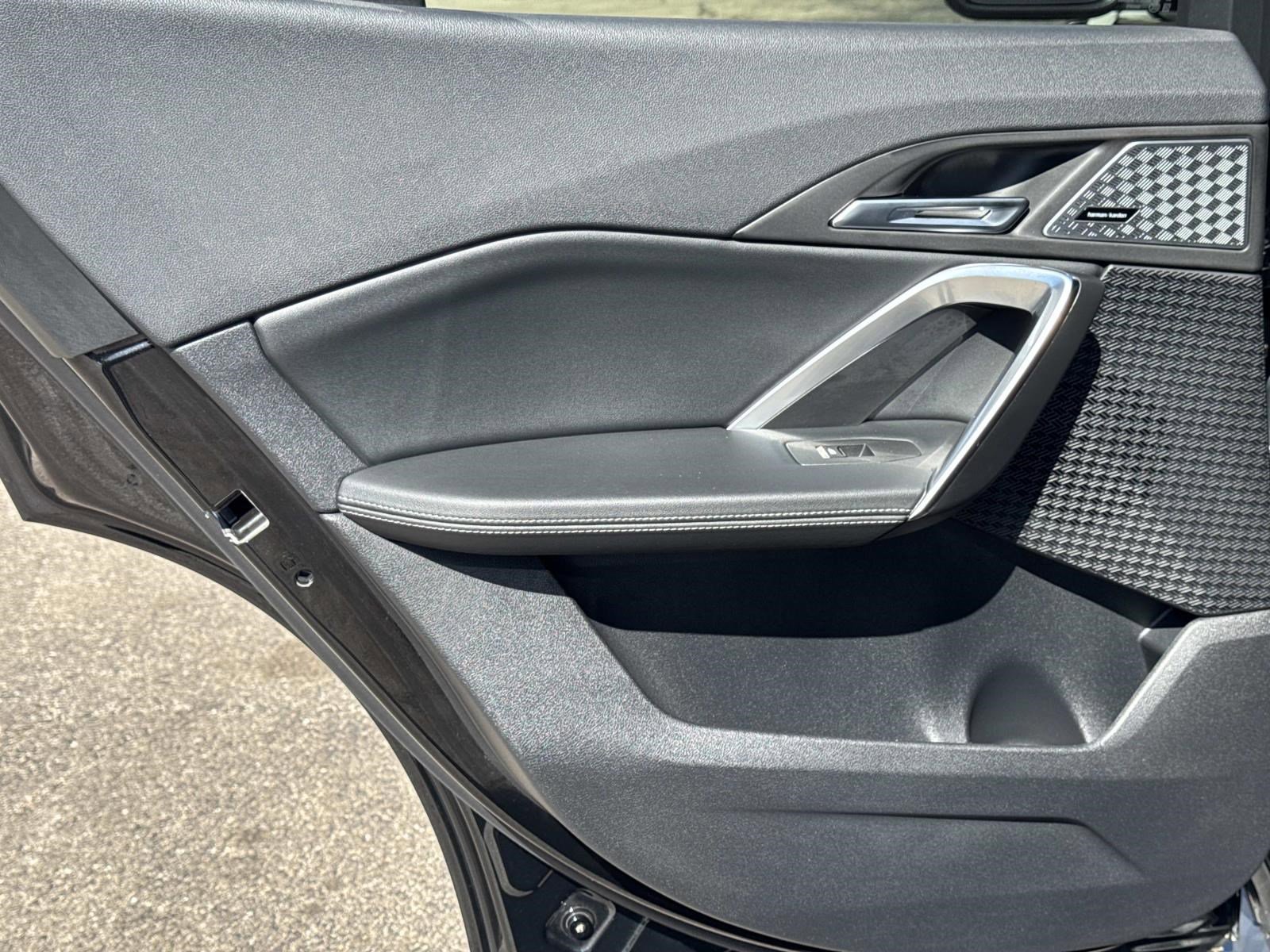 Certified 2025 BMW X2 xDrive28i image 12