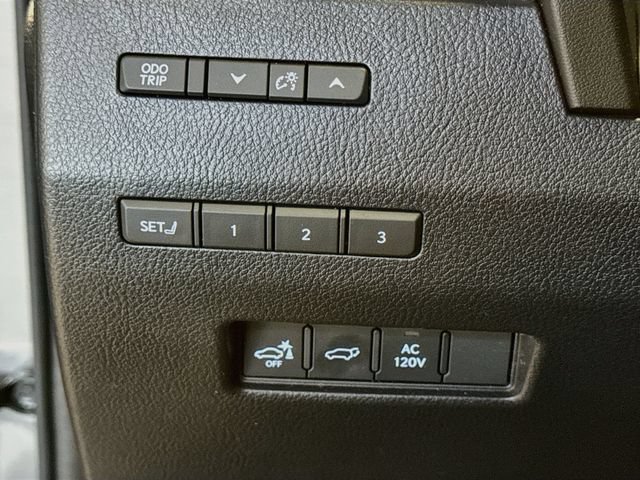 Used 2025 Lexus GX 550 w/ Accessory Package (2T) AWD/4WD image 10