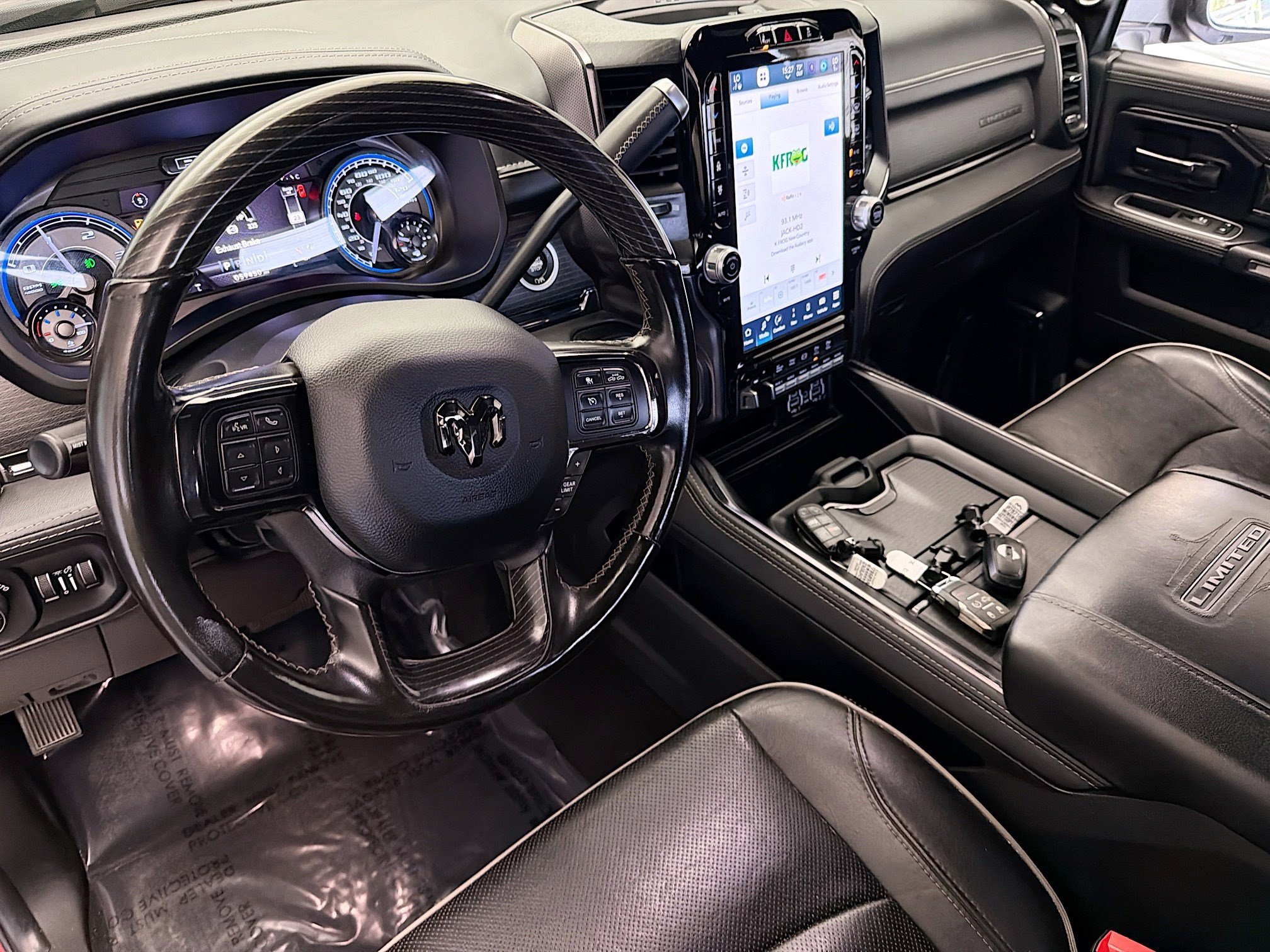 Used 2022 RAM 3500 Limited image 7