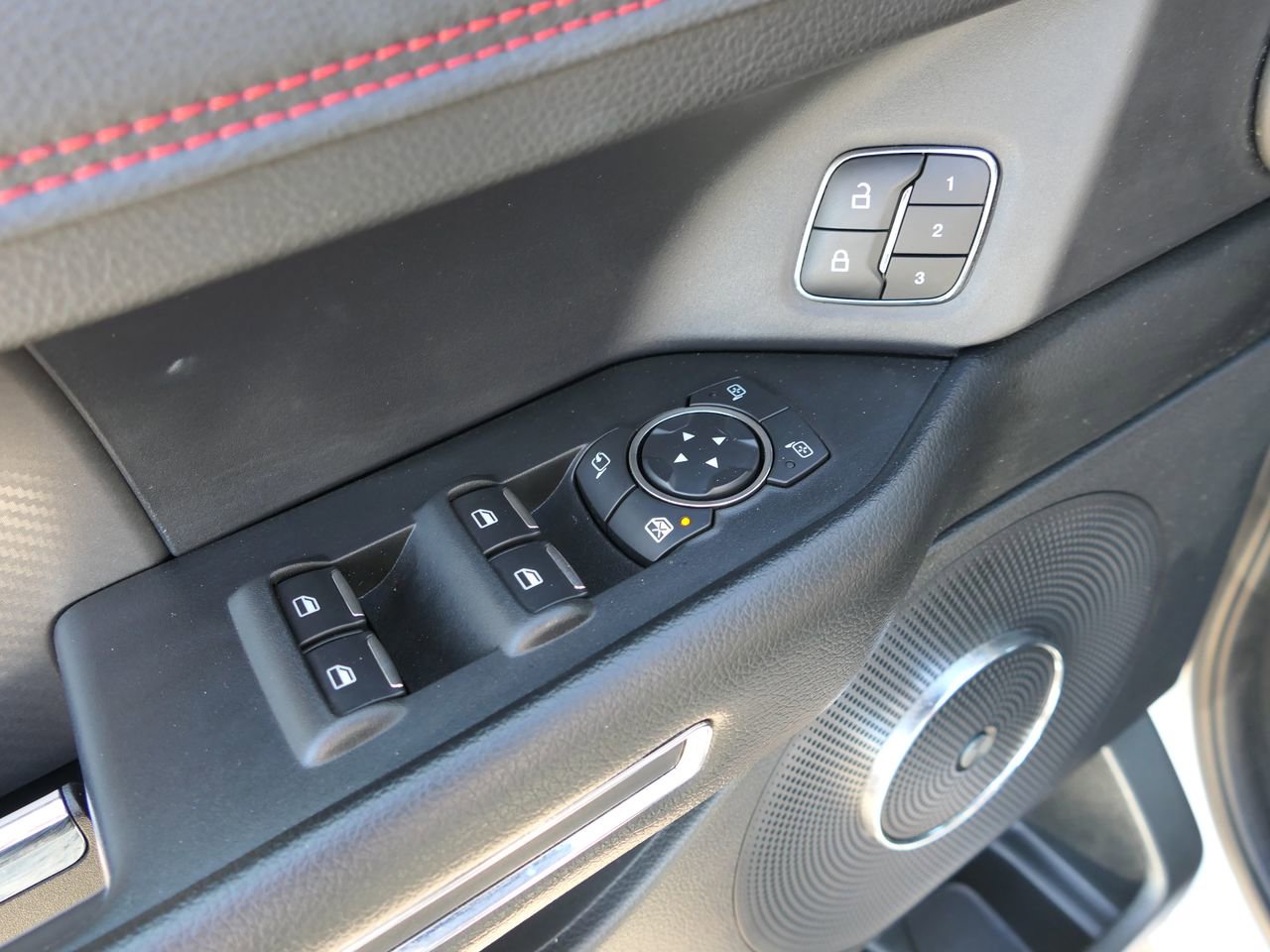 Used 2021 Ford Expedition Limited image 19