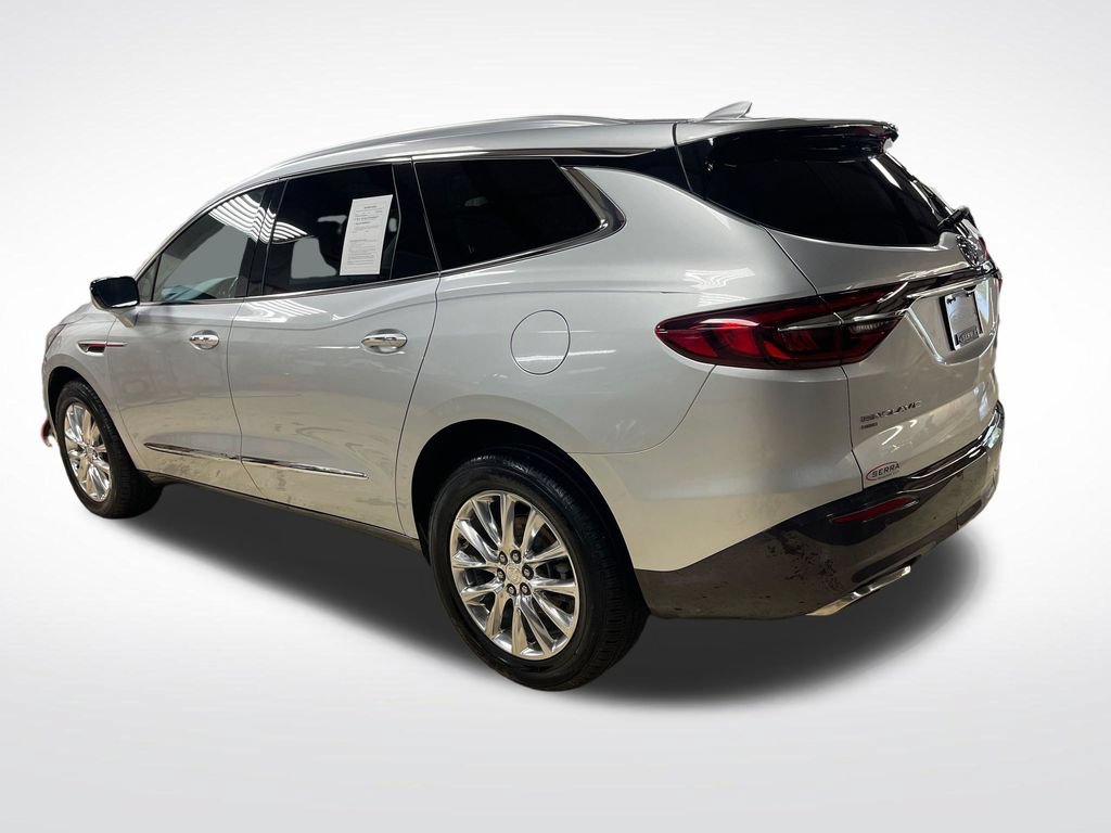 Used 2021 Buick Enclave Premium w/ Sun and Sites Package AWD/4WD image 4