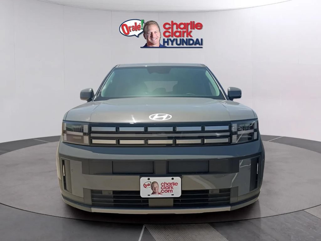 Used 2025 Hyundai Santa Fe SE FWD image 6