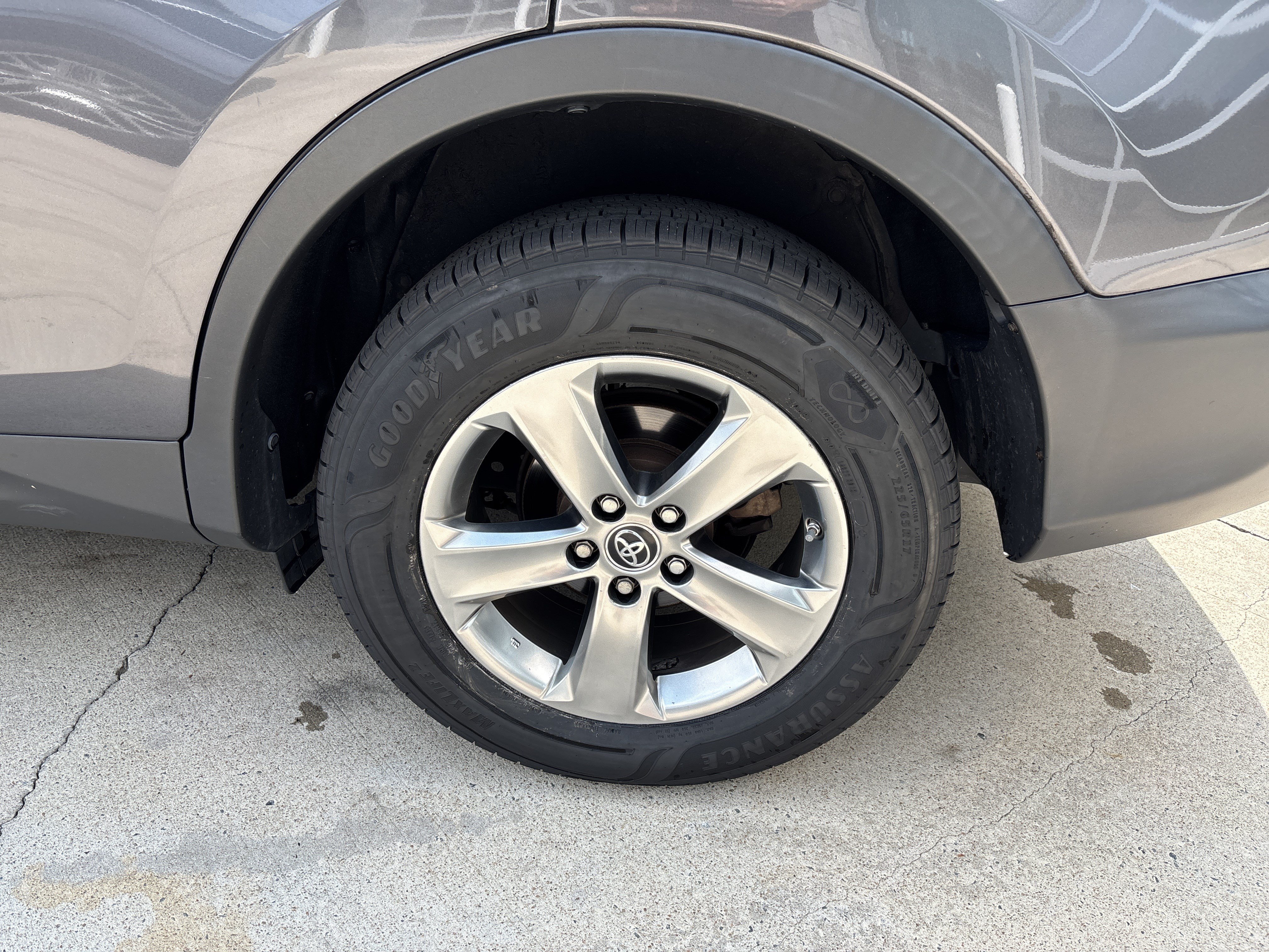 Used 2015 Toyota RAV4 XLE FWD image 34