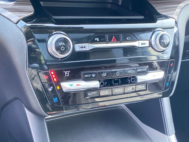 Used 2021 Ford Explorer Limited image 13