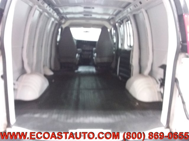 Used 2017 Chevrolet Express 2500 image 15