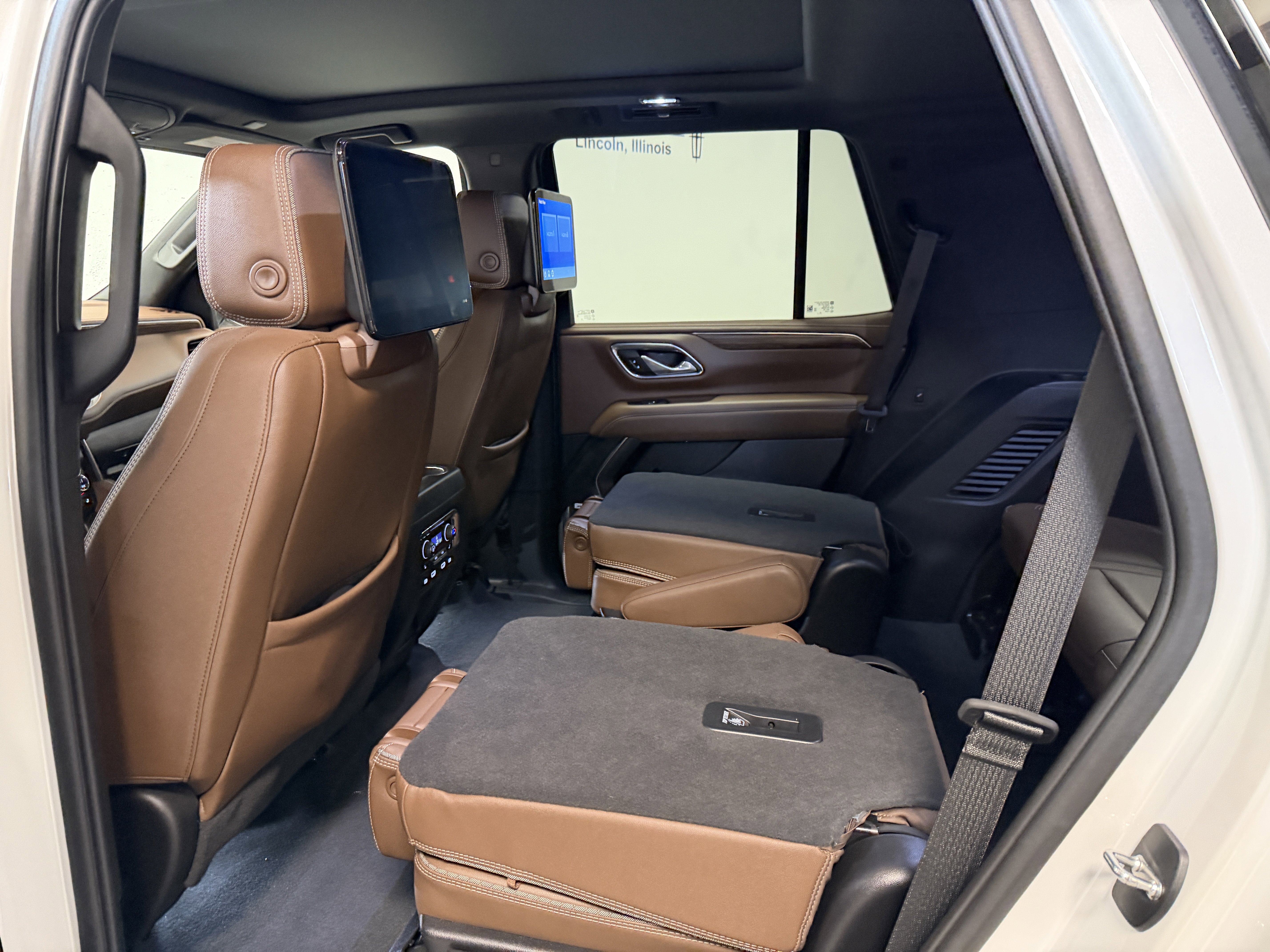 Used 2024 Chevrolet Tahoe High Country image 29