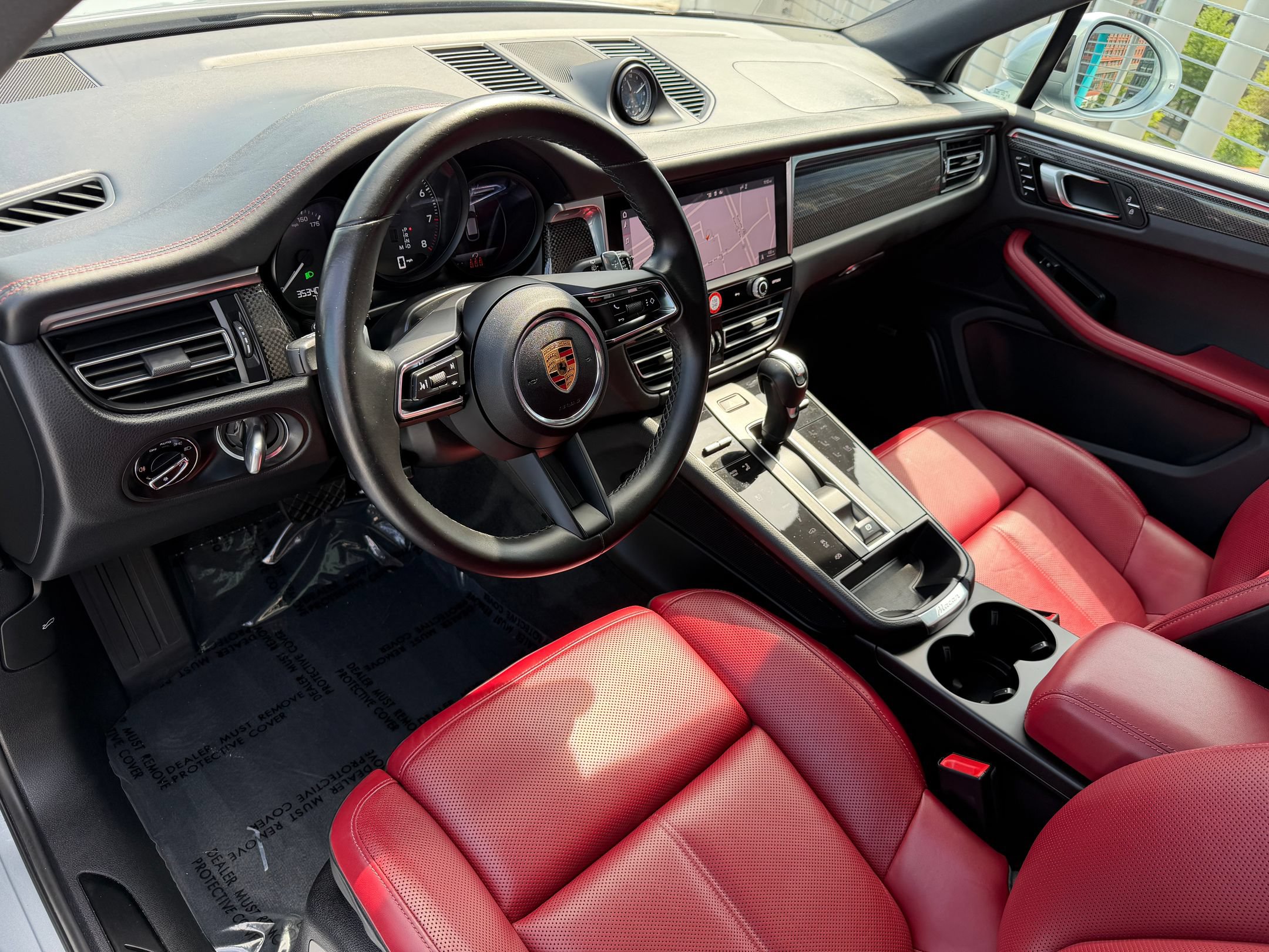 Certified 2022 Porsche Macan GTS w/ Premium Package Plus AWD/4WD image 4