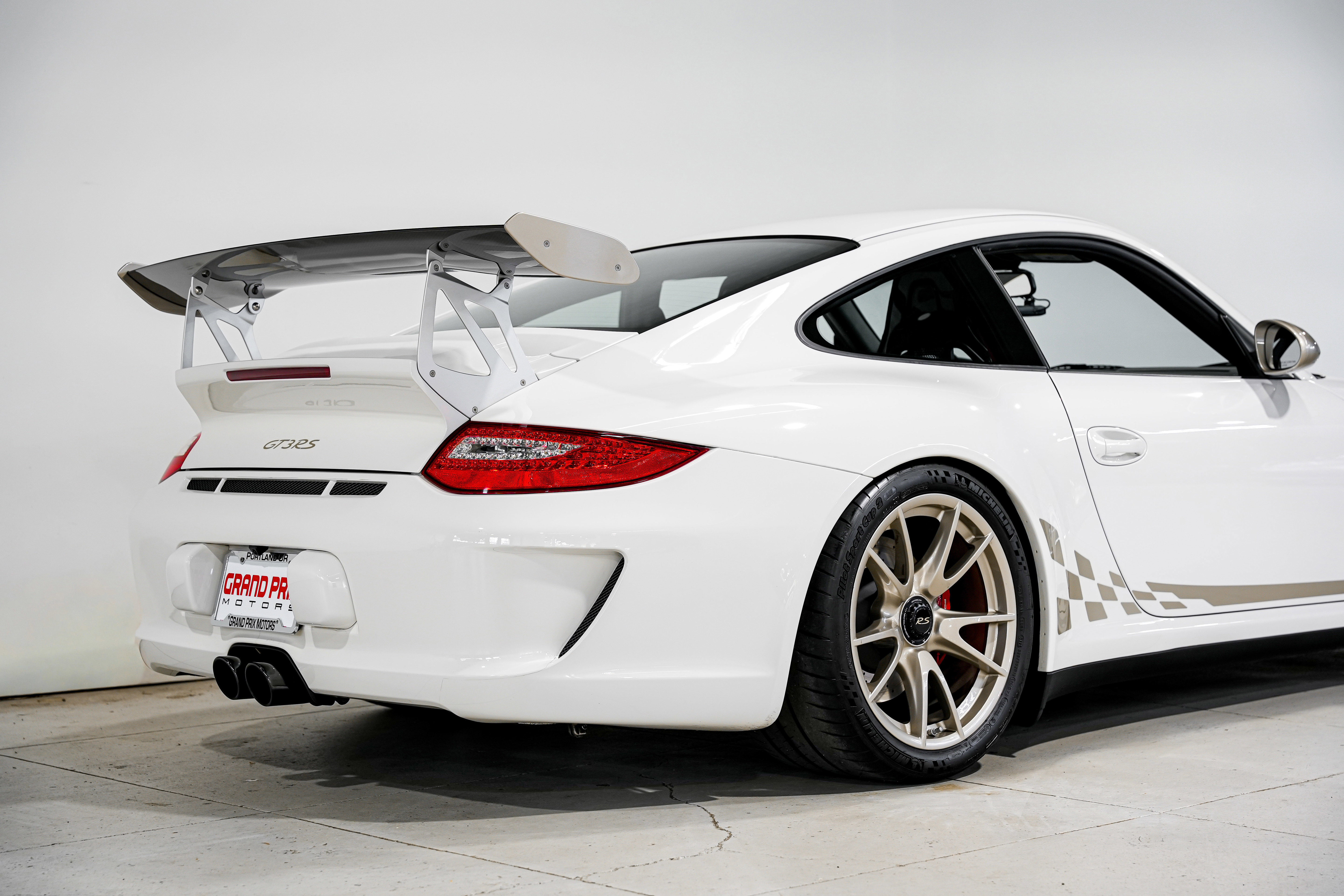 Used 2010 Porsche 911 GT3 RS image 35