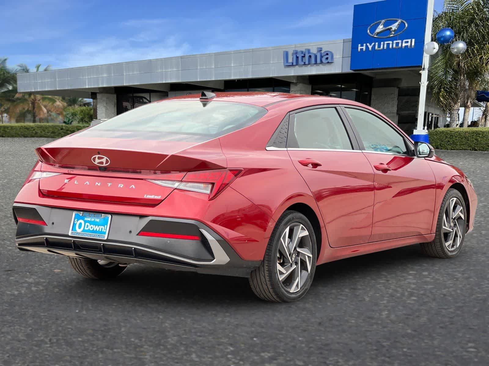 Used 2024 Hyundai Elantra Limited FWD image 3