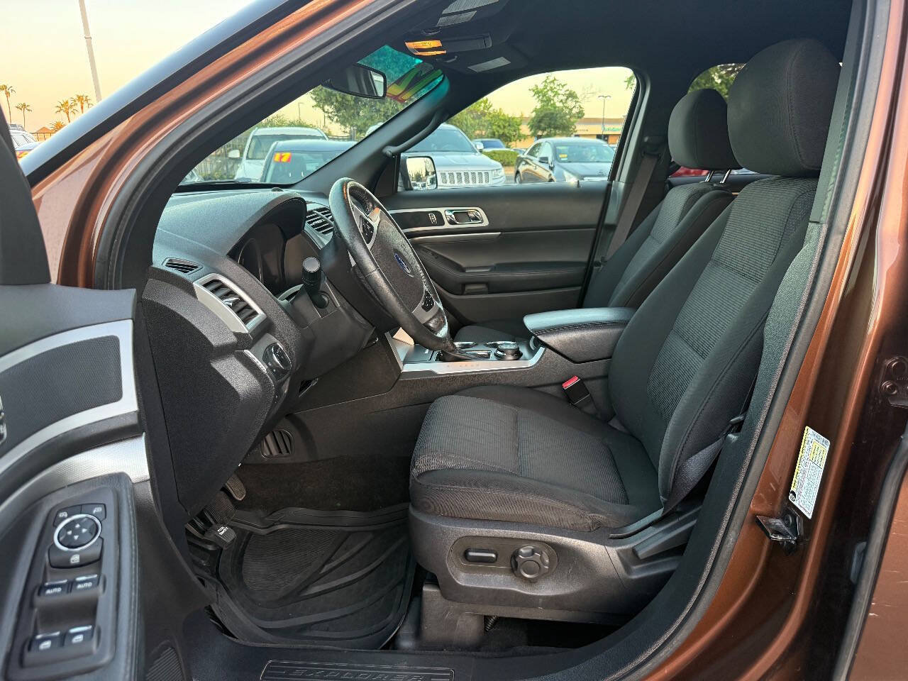 Used 2012 Ford Explorer XLT AWD/4WD image 11