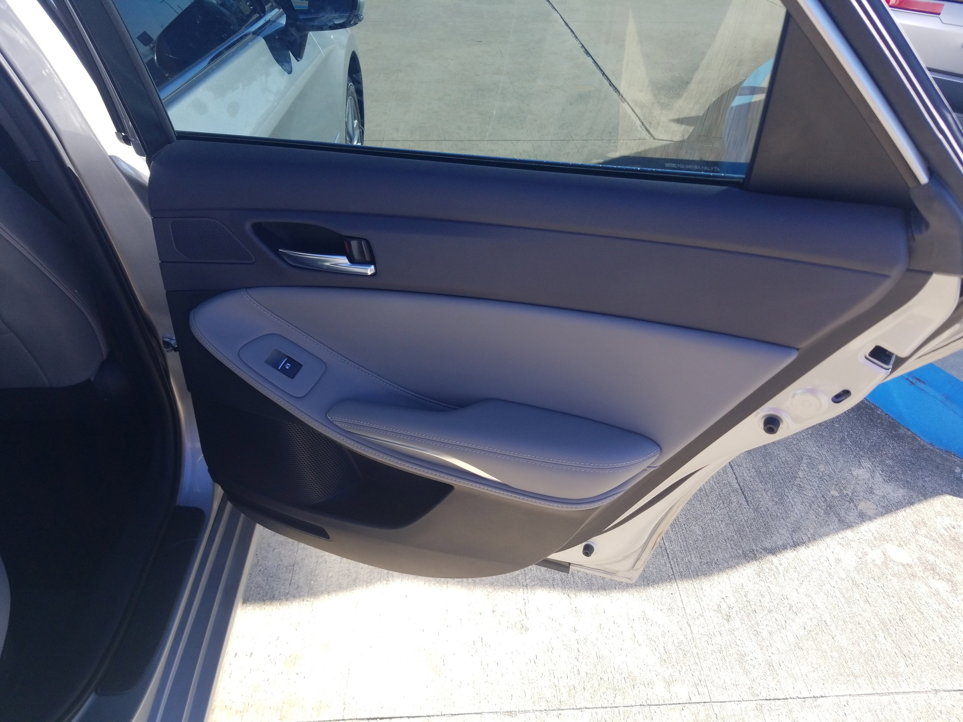 Used 2022 Toyota Avalon XLE FWD image 14