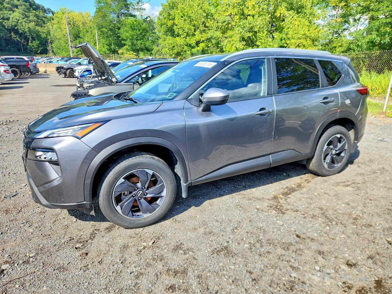 Used 2024 Nissan Rogue SV w/ SV Premium Package AWD/4WD image 2