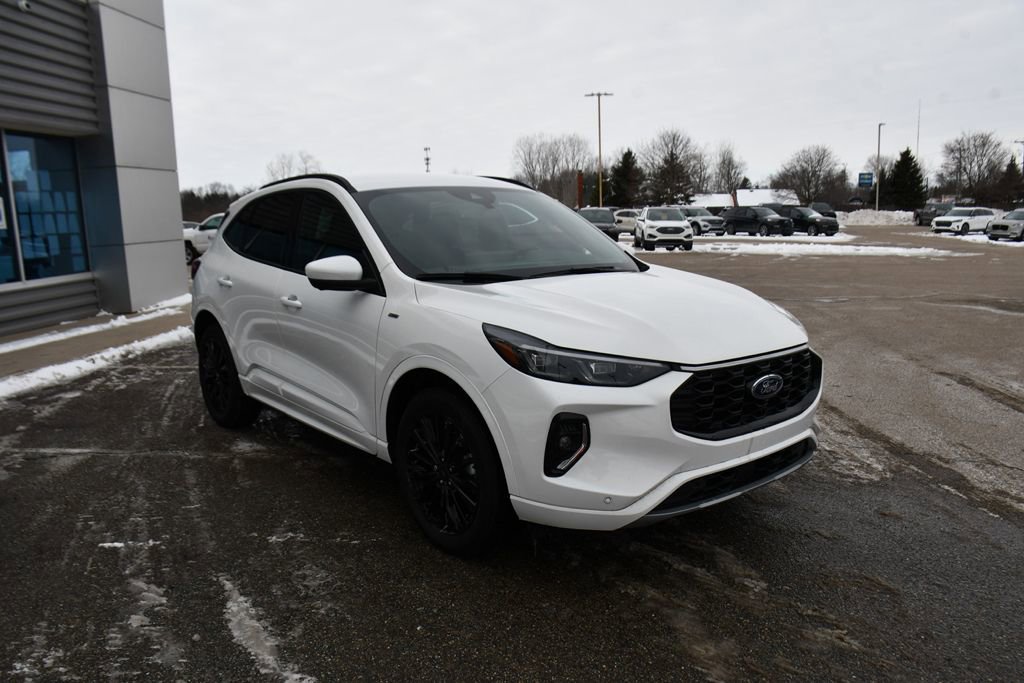 Used 2023 Ford Escape ST-Line Elite image 9