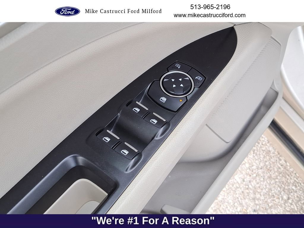 Used 2017 Ford Fusion SE w/ Fusion SE Technology Package image 21