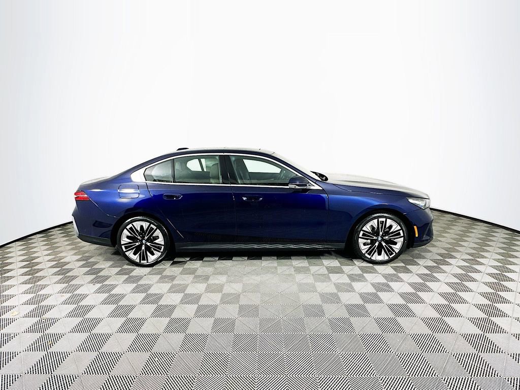New 2026 BMW 540i xDrive image 10