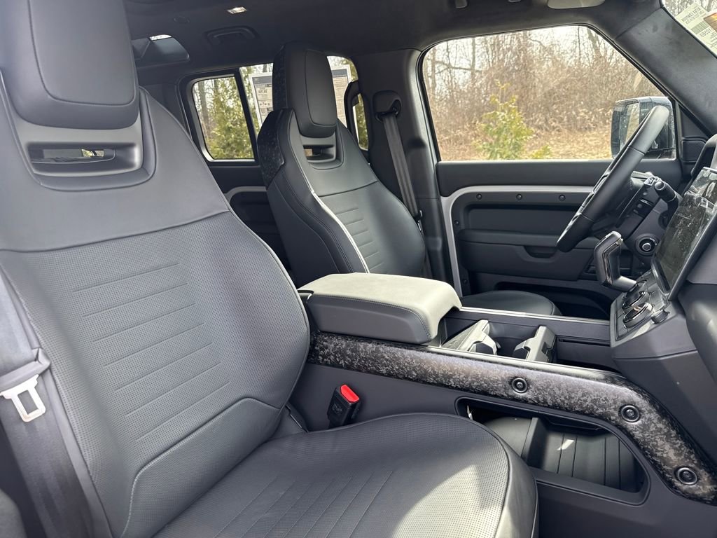 New 2026 Land Rover Defender 110 OCTA image 16