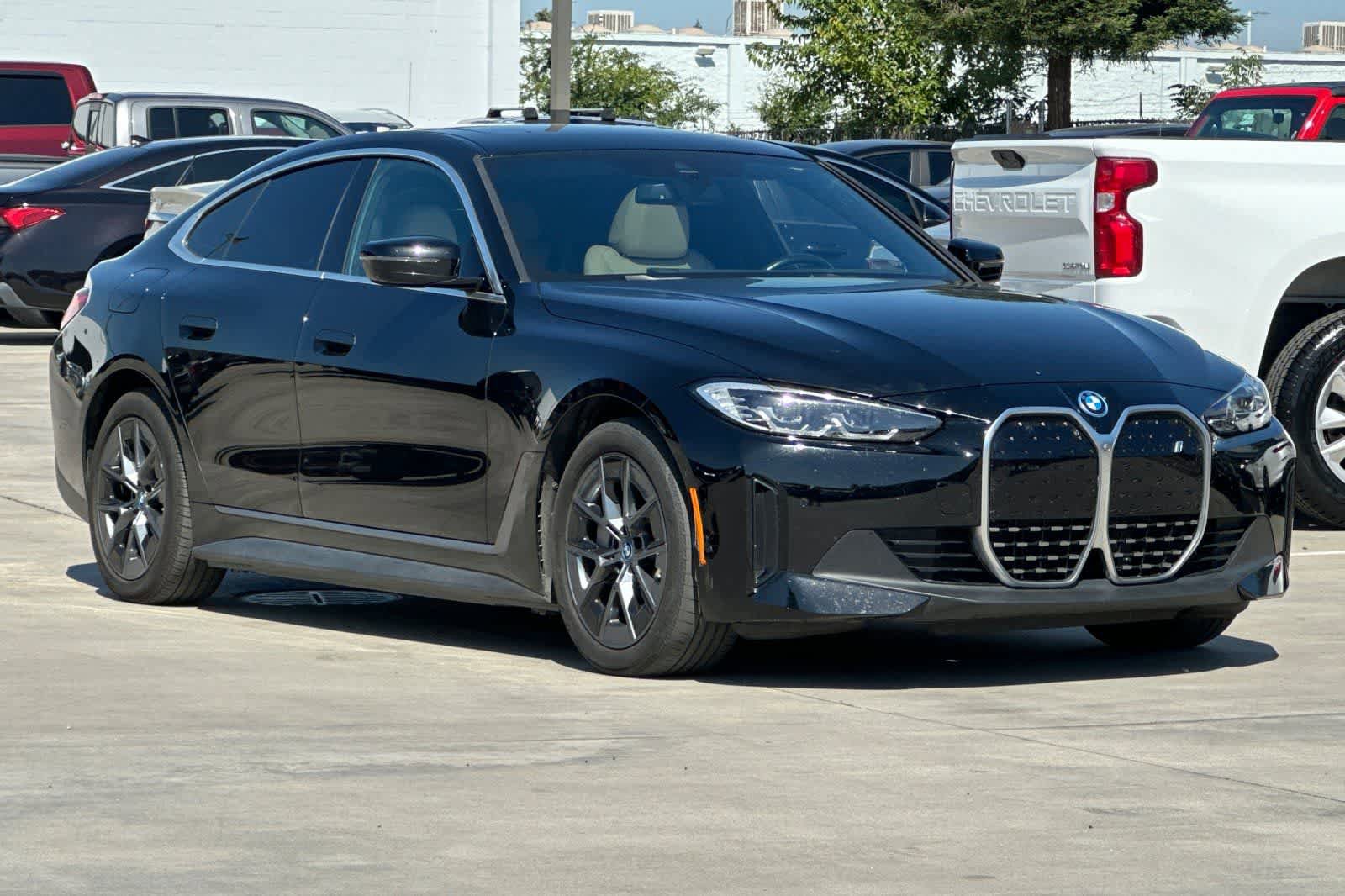 Used 2023 BMW i4 eDrive40 w/ Parking Assistance Package RWD image 10