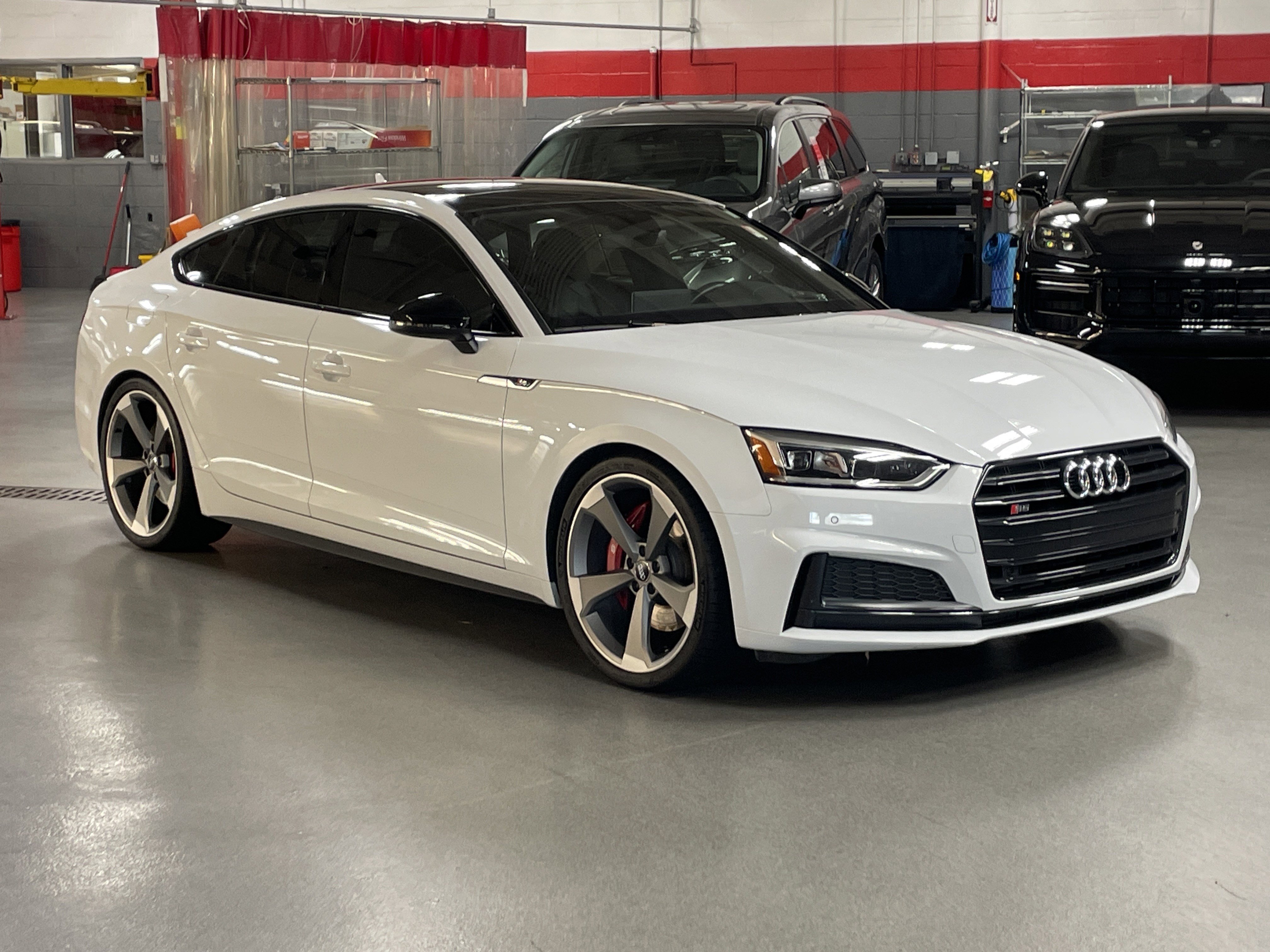 Used 2019 Audi S5 Premium Plus w/ Premium Plus image 2