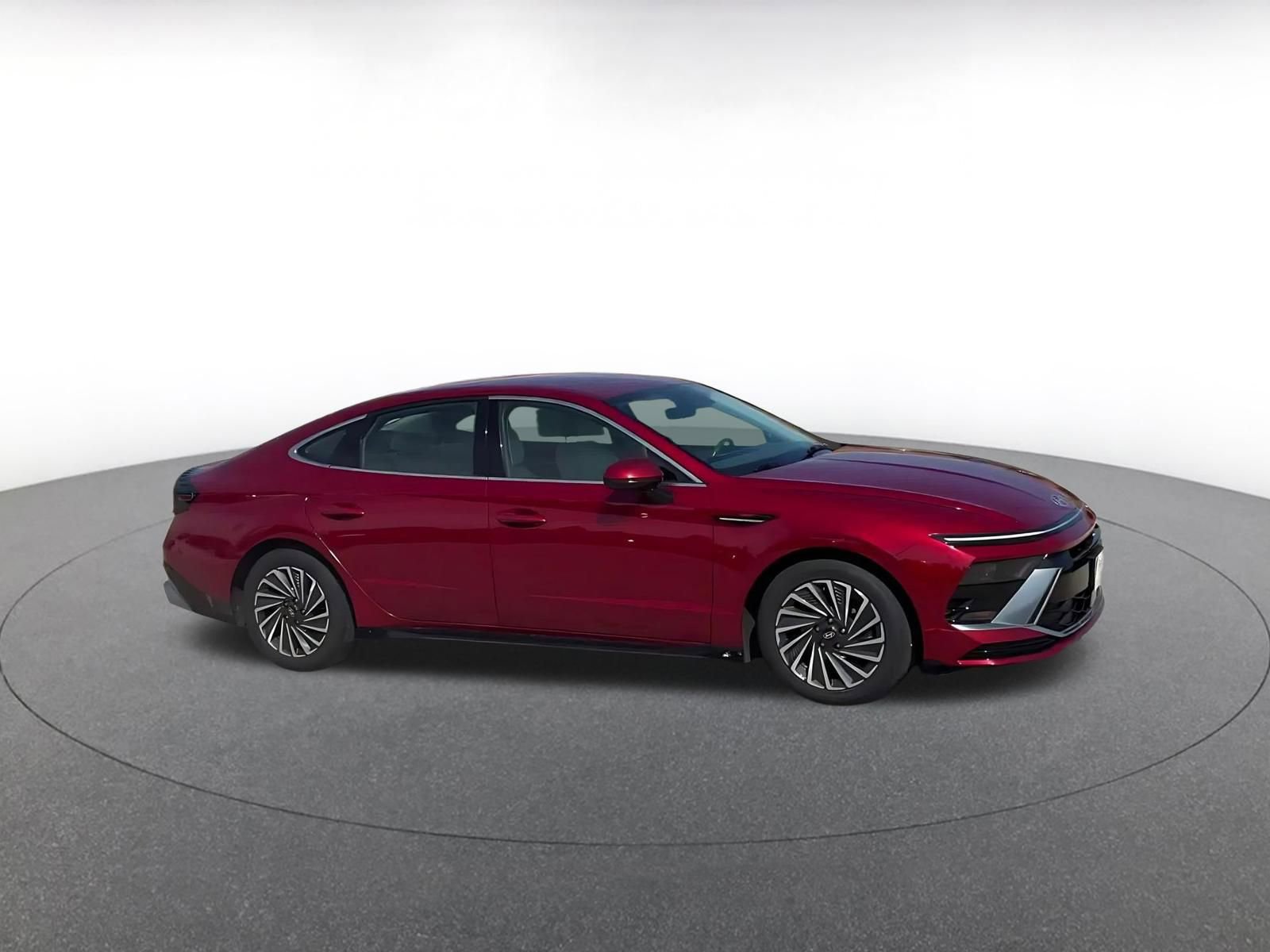 Used 2025 Hyundai Sonata SEL FWD image 2