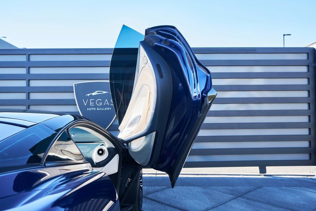 Used 2022 McLaren GT RWD image 26