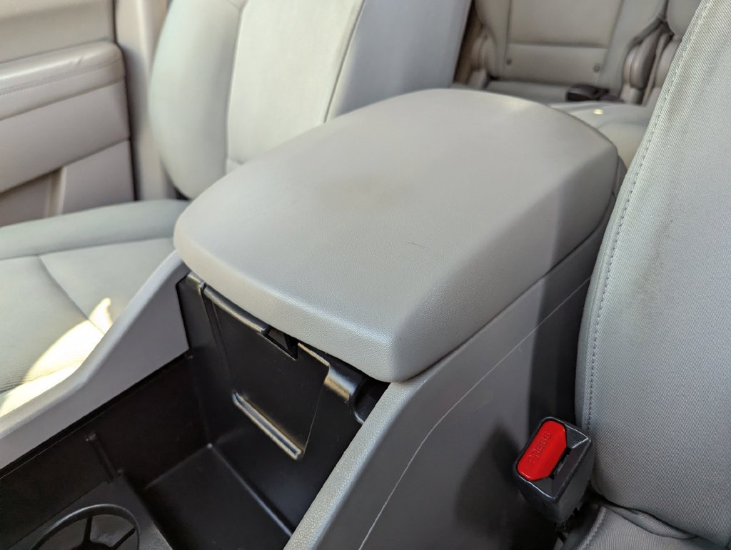 Used 2010 Honda Pilot LX image 26