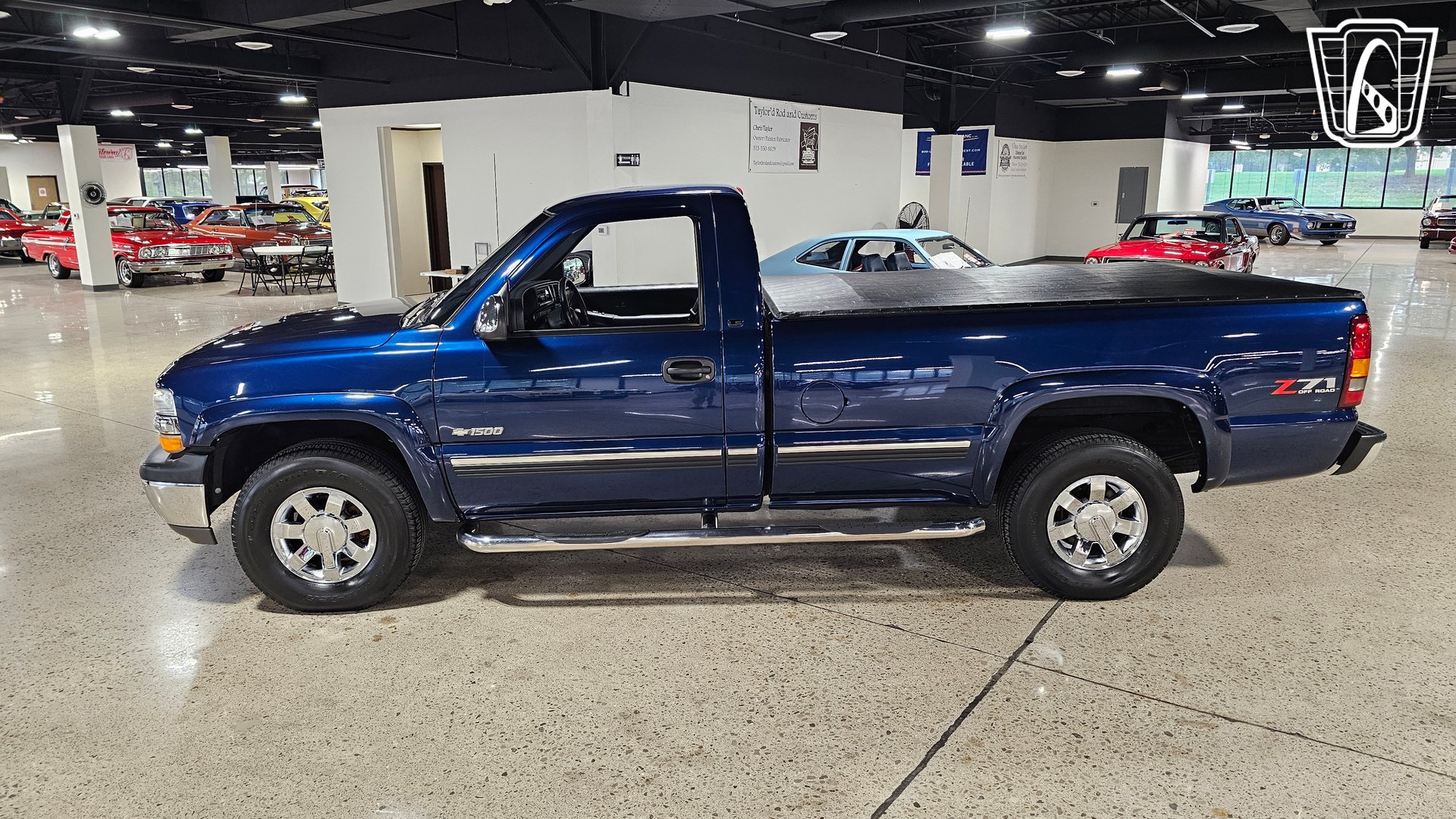 Used 2001 Chevrolet Silverado 1500 4x4 Regular Cab image 2