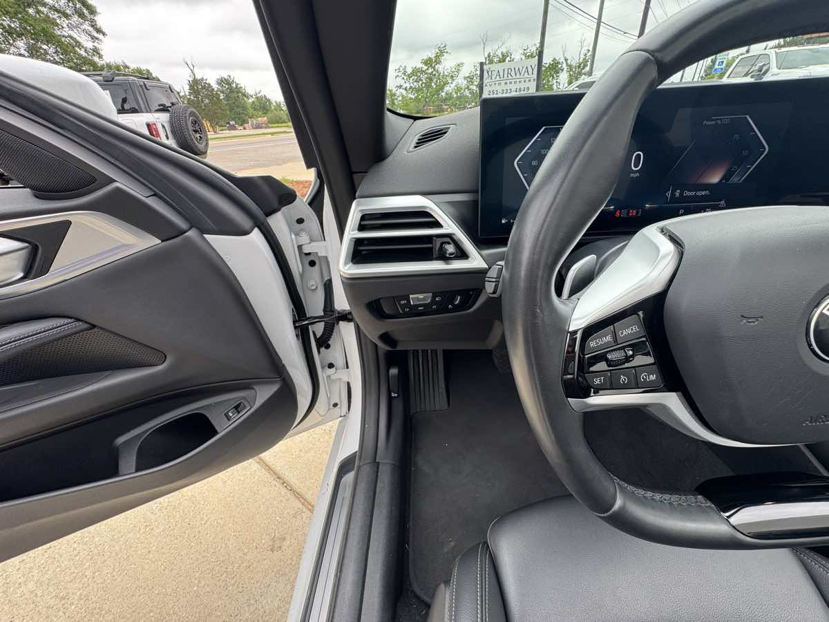 Used 2025 BMW 430i Convertible RWD image 16