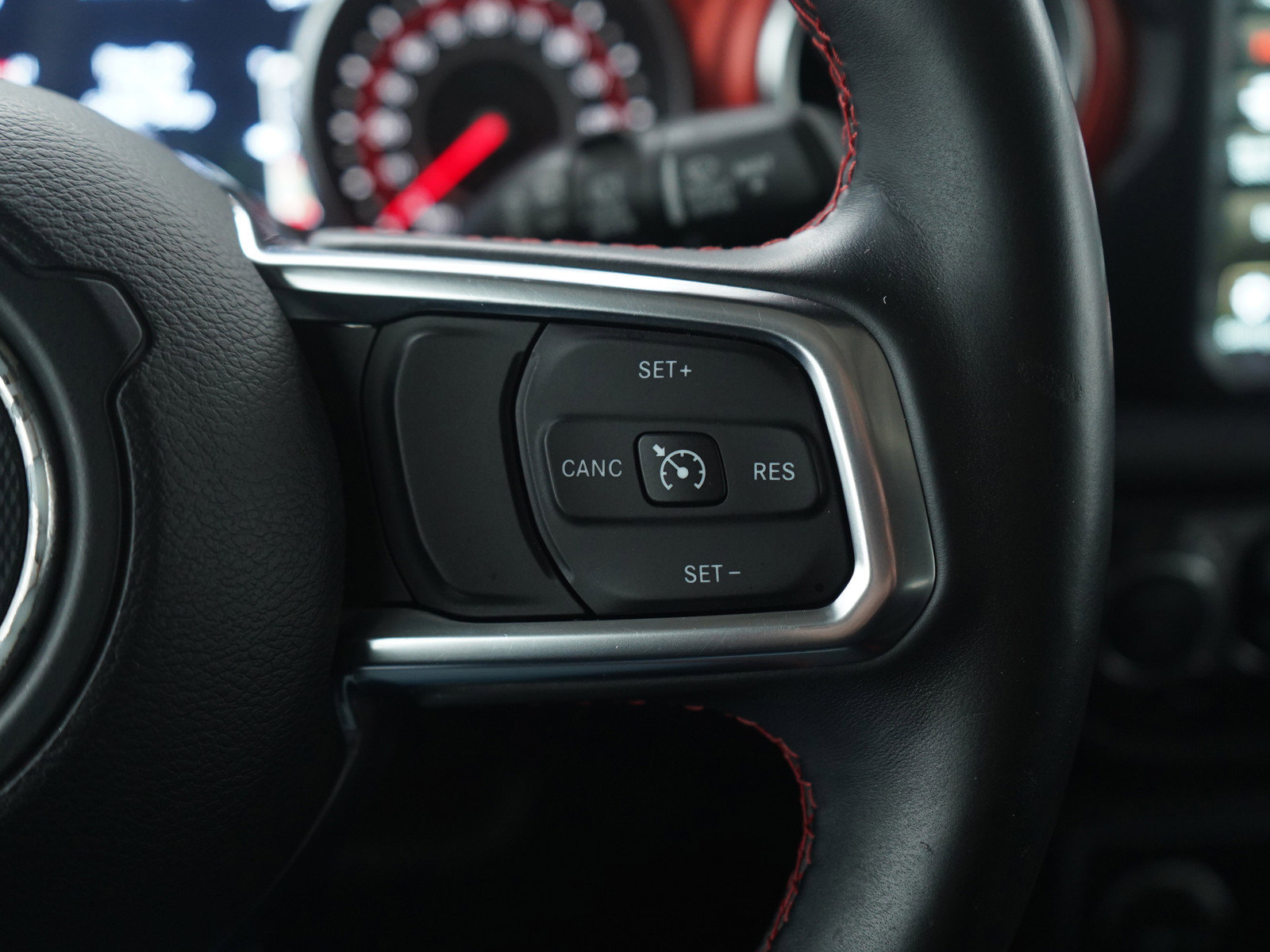 Used 2018 Jeep Wrangler Unlimited Rubicon w/ Dual Top Group image 26