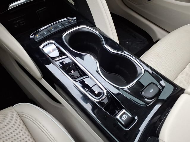 Used 2022 Buick Envision Avenir w/ Technology Package II AWD/4WD image 35