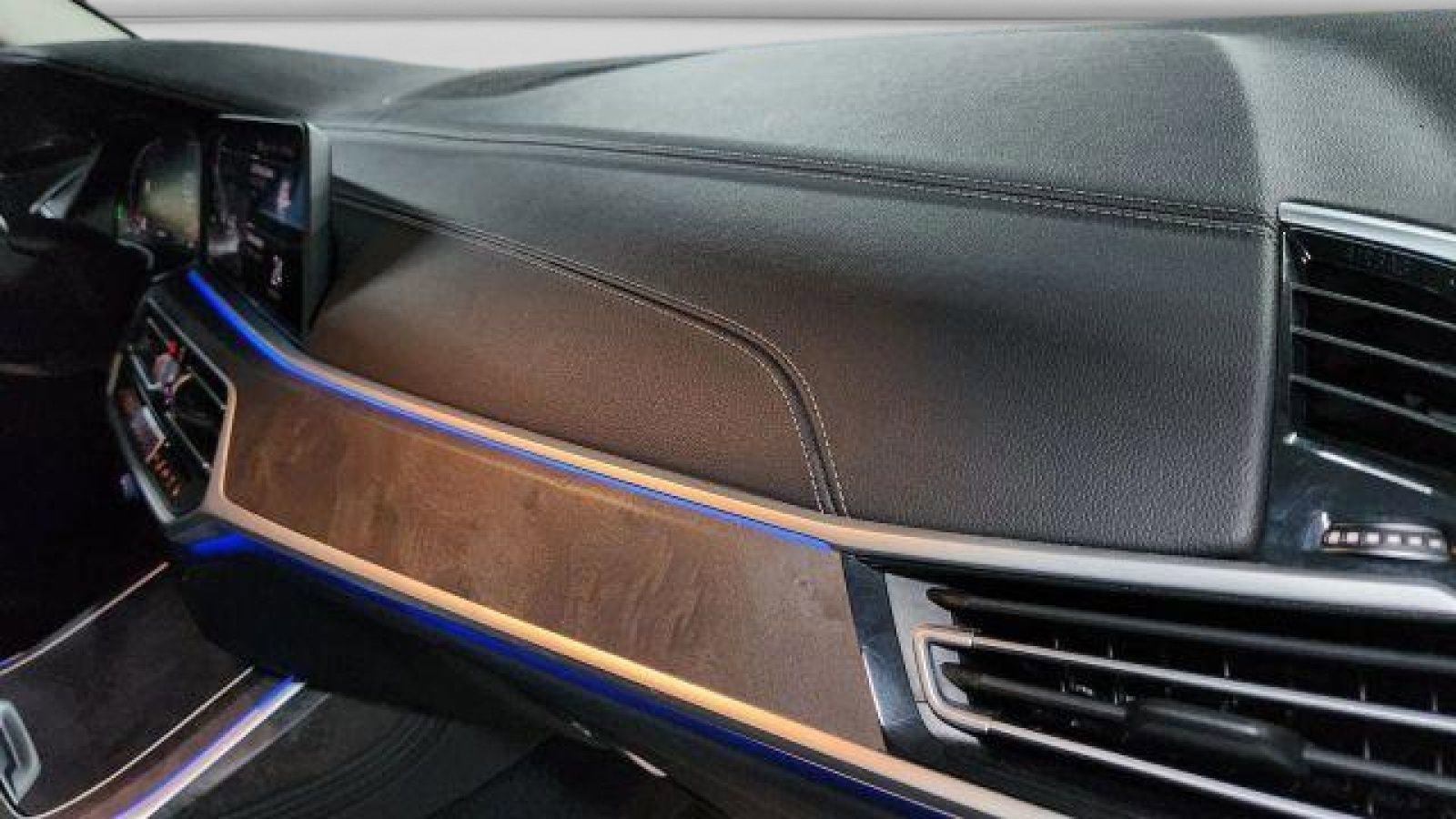 Used 2019 BMW X7 xDrive40i w/ Premium Package image 14