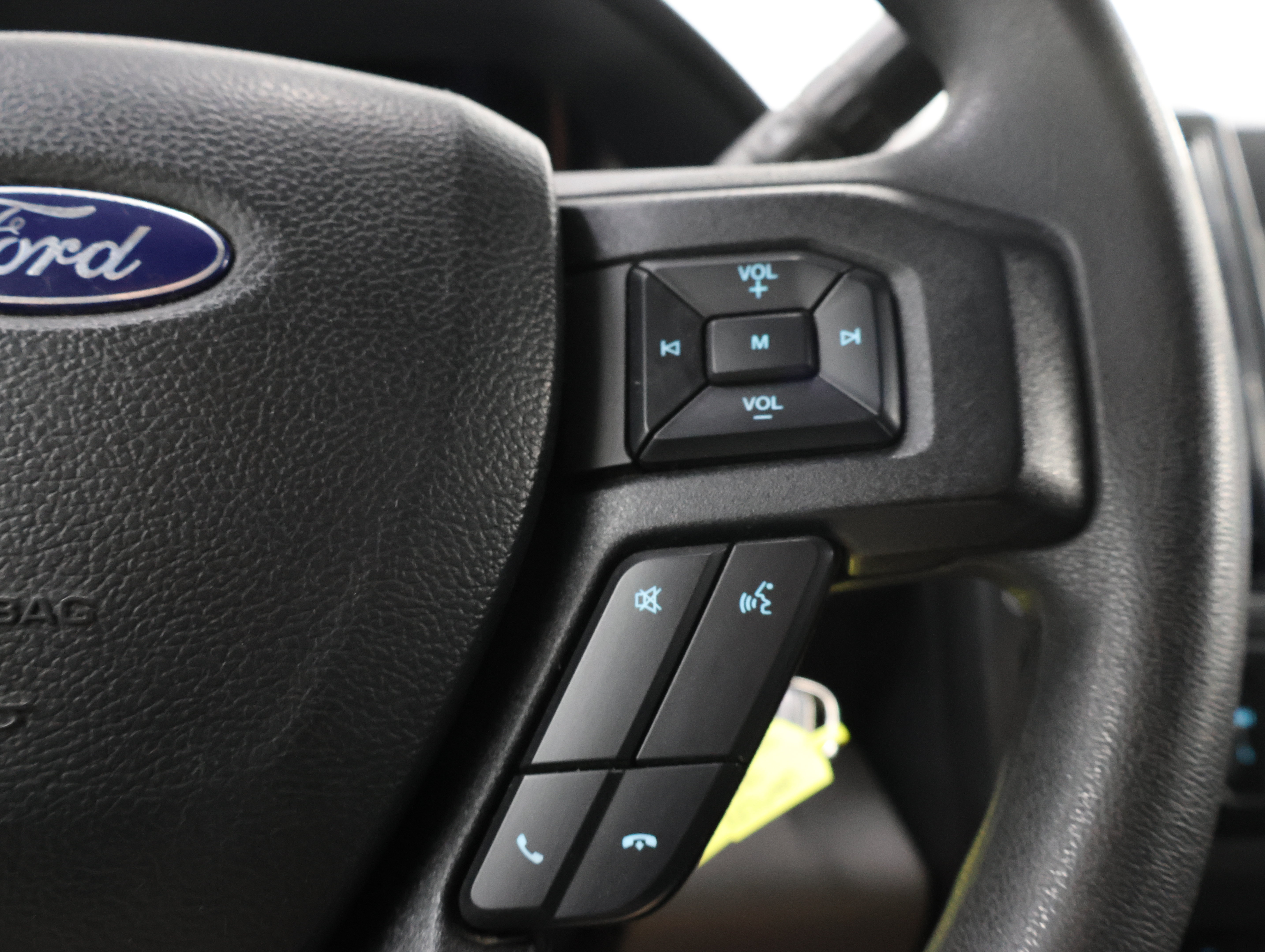 Used 2022 Ford F250 XLT w/ FX4 Off-Road Package AWD/4WD image 14