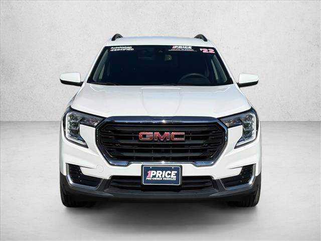 Used 2022 GMC Terrain SLE w/ Driver Convenience Package image 2