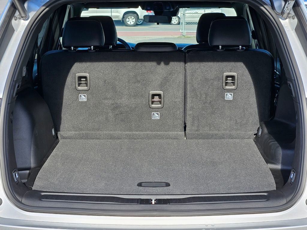 New 2025 Jeep Grand Cherokee Altitude image 28