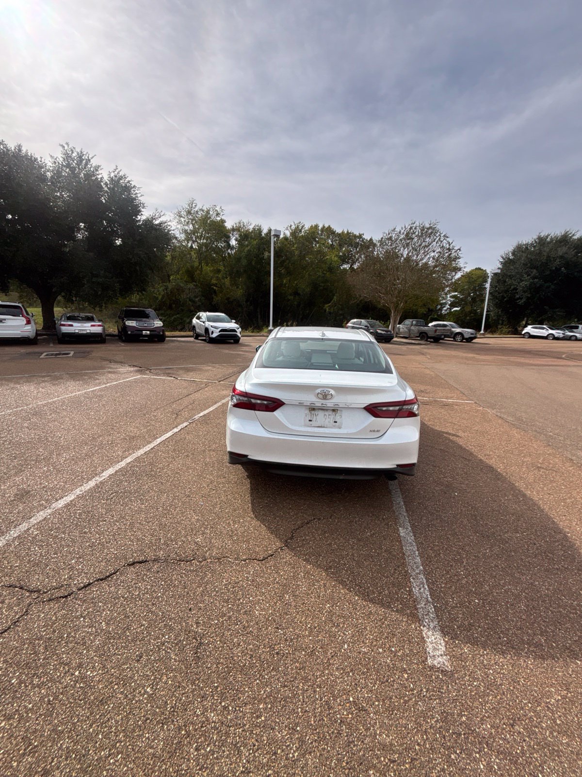 Used 2022 Toyota Camry XLE FWD image 12