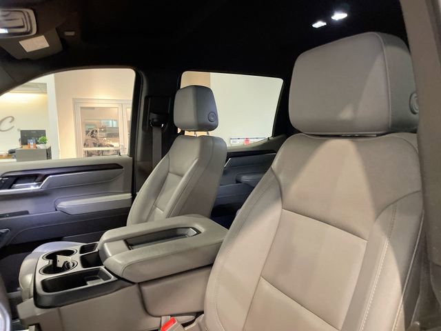 Used 2025 GMC Sierra 1500 SLT RWD image 10
