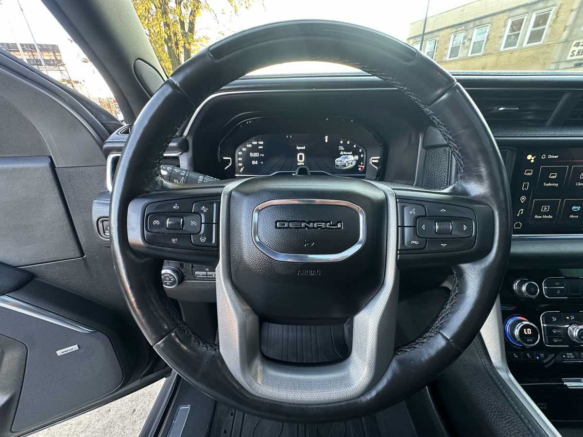 Used 2023 GMC Yukon XL Denali w/ Denali Reserve Package AWD/4WD image 13