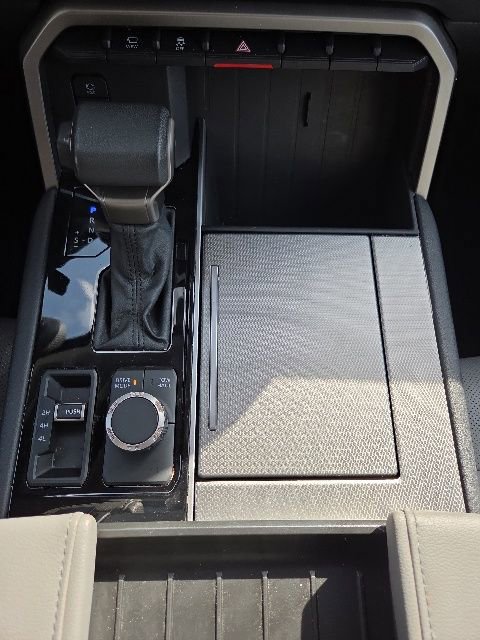 Used 2023 Toyota Sequoia Limited AWD/4WD image 22