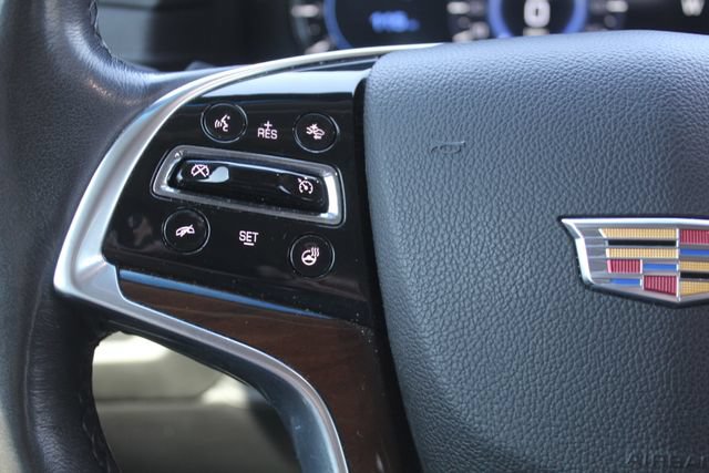 Used 2020 Cadillac Escalade Luxury RWD image 26