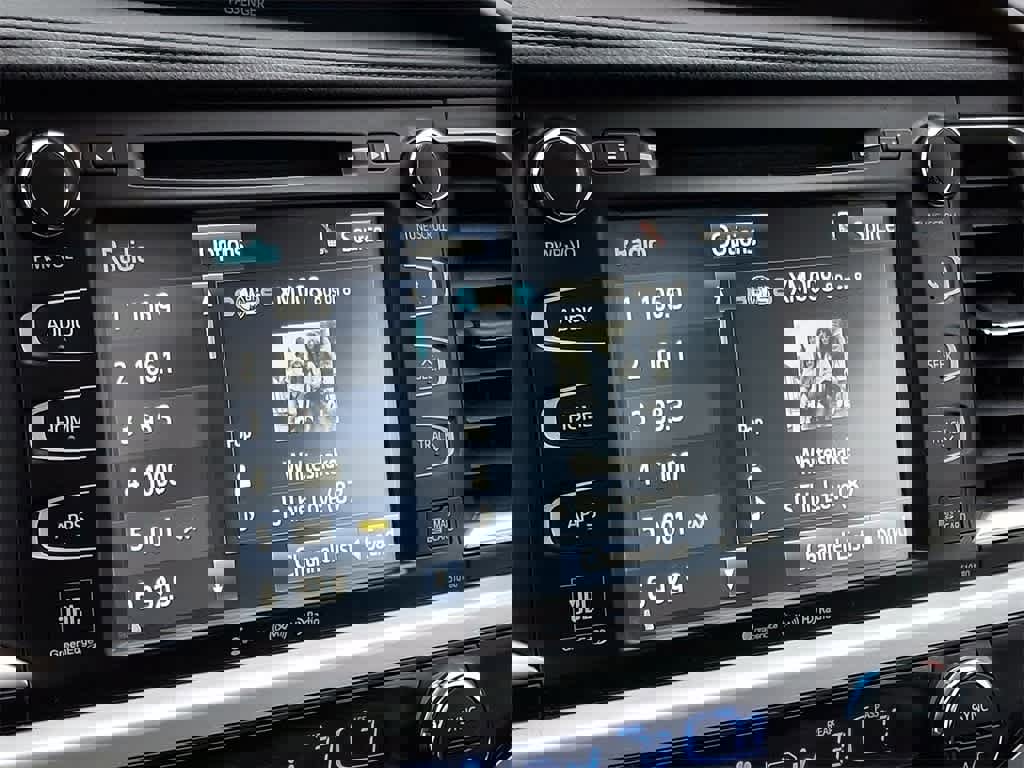 Used 2017 Toyota Highlander Limited Platinum image 19